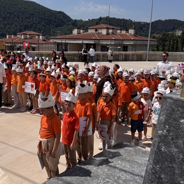 Zonguldak'ta eğitim camiasından bağışlanan her ünite kan 3 fidana dönüştü