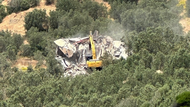 Çanakkale'de 11 kaçak yapı yıkıldı