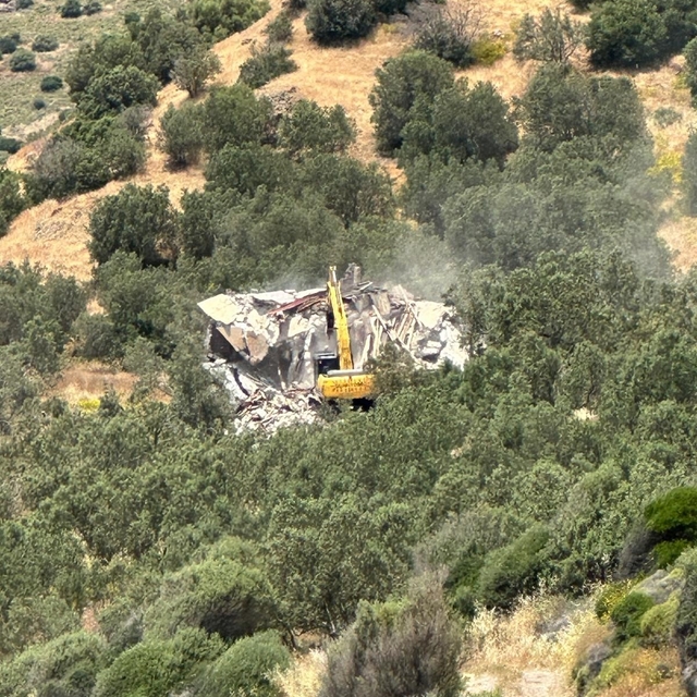 Çanakkale'de 11 kaçak yapı yıkıldı