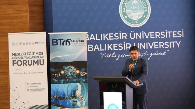 Bakan Yardımcısı Boyraz, "Mesleki Eğitimde Güncel Yaklaşımlar Forumu"nda öğrencilerle buluştu