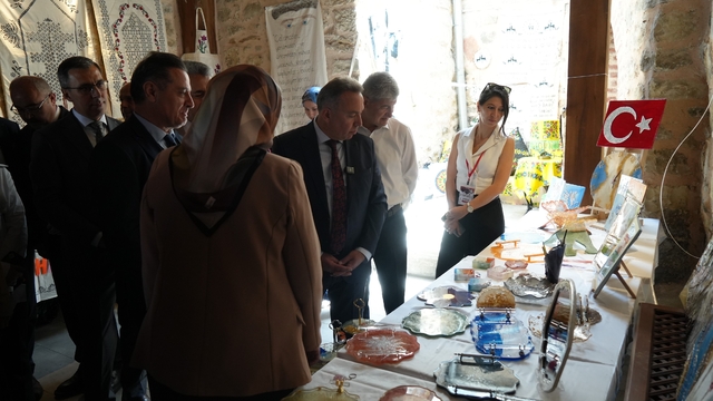 Kaldıkları yurtlarda yıl boyunca eğitim alan öğrencilerin eserleri görücüye çıktı