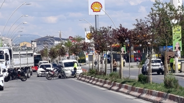 Ağrı'da şüpheli çanta kontrollü şekilde patlatıldı