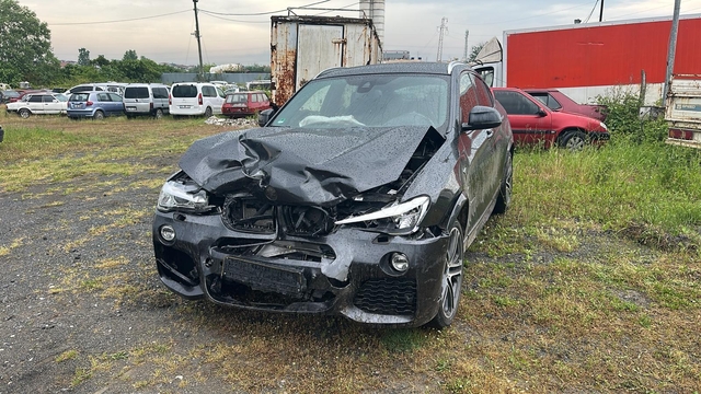 Samsun'da iki otomobilin çarpışması sonucu 3 kişi yaralandı