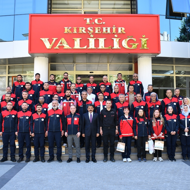Kırşehir Valisi Demiryürek, MEB AKUB ekibiyle bir araya geldi