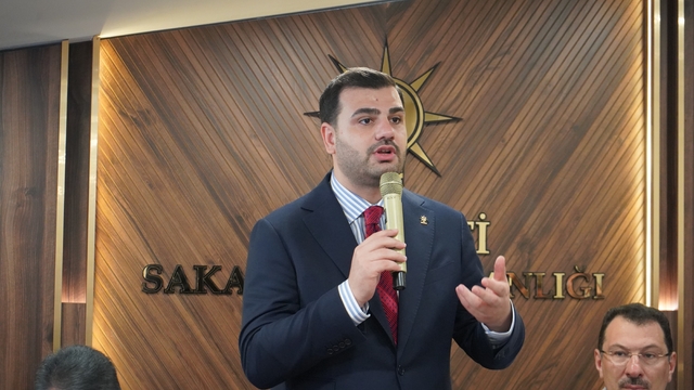 AK Parti Genel Sekreteri İnan: "2028 yılında çok tarihi bir zaferi tekrar elde edeceğiz"
"Cumhurbaşkanımız Recep Tayyip Erdoğan'ı da bir kez Cumhurbaşkanı seçerek çalışmalarımıza devam edeceğiz"