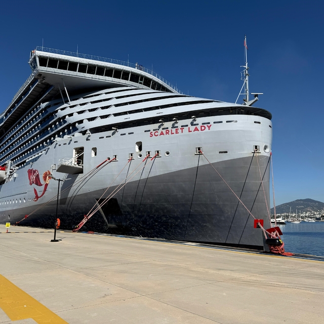 Dev yolcu gemisi yeniden Bodrum'da