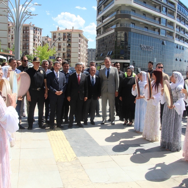 Şırnak'ta "Hayat Boyu Öğrenme" sergisi açıldı
