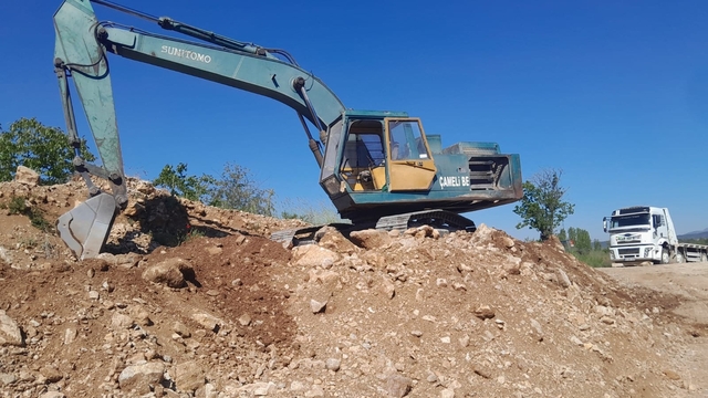 Çameli'nde selin bozduğu arazi yolları bakıma alındı