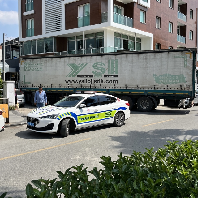 Mersin'de ehliyetsiz tır sürücüsüne 359 bin lira ceza