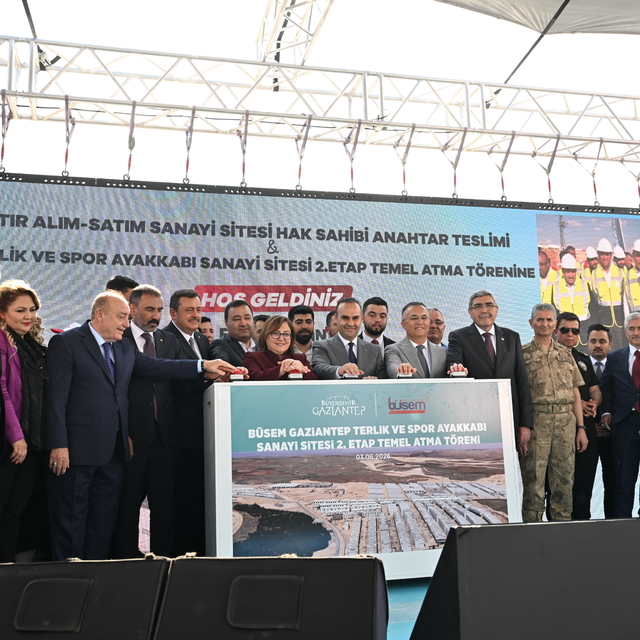 Sanayi ve Teknoloji Bakanı Kacır, Gaziantep'te temel atma ve anahtar teslim...