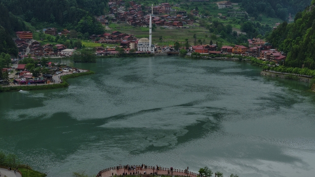 Başkan Genç: "Marjinal bir grup Trabzon turizmini, Trabzon'a gelen turistleri yargılamak istiyor"