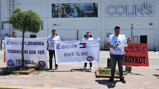 Öz İplik-İş'ten Uşak'ta Colin's önünde basın açıklaması