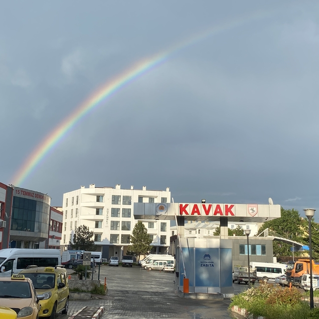 Yağmur sonrası gökkuşağı güzelliği