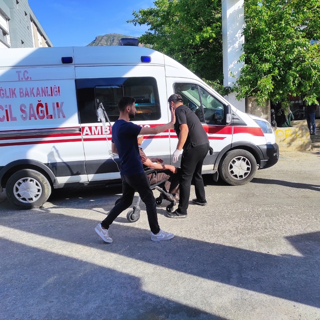 Batman'da taşlı sopalı kavga: 12 yaralı