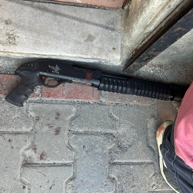 Kula'da tartışma pompalı saldırıyla bitti: 2 yaralı, 2 gözaltı
Kahvehane ön...