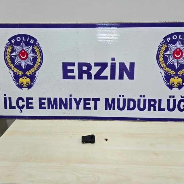 Erzin'de ehliyet sınavına kopya düzeneğiyle giren şahıs yakayı ele verdi