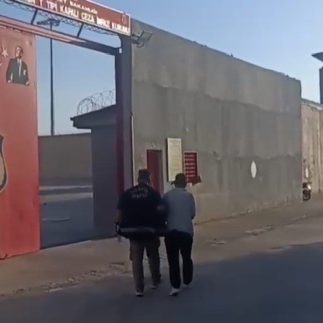 Hatay'da hapis cezasıyla aranan 2 şahıs yakalandı
