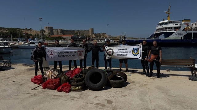 Bozcaada Limanı'nda deniz dibi temizliği  gerçekleştirildi