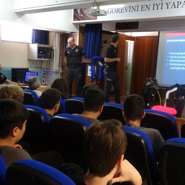Yaz tatilinde deniz polislerinden kritik uyarılar
"Bir dakikalık dikkatsizl...
