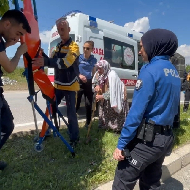 Erzincan'da 4 araçlı zincirleme kaza