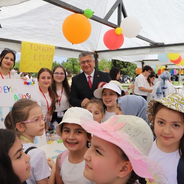 Kütahya'da Çocuk Şenliği coşkusu