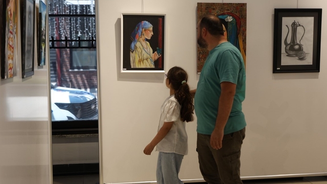 Kartepe'de "Ahenk" resim sergisi sanatseverlerle buluştu