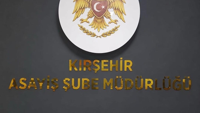 Kırşehir'de denetimlerde silah ve kesici alet ele geçirildi