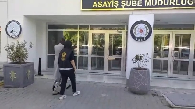 'Yardım' bahanesiyle 87 yaşındaki adama yaklaşan kadın, 10 bin lirasını çaldı