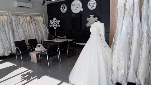 Kar Tanesi Gelinlik Evi'nde yeni sezon heyecanı