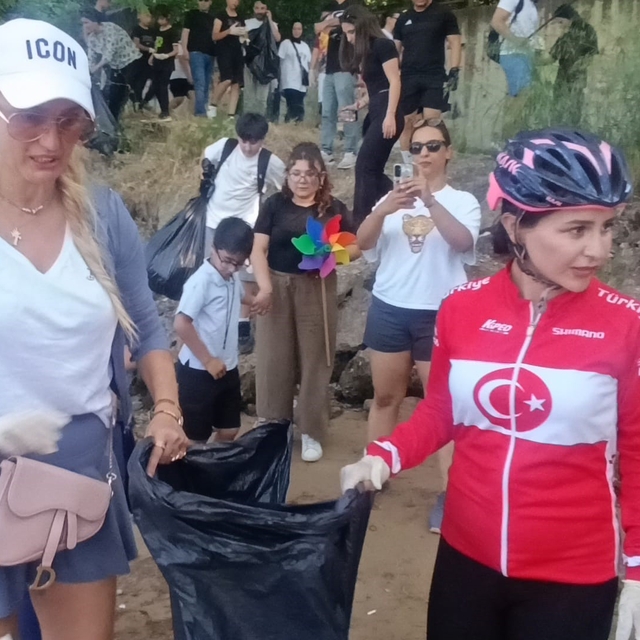 Bisiklet binme ve çevre temizliği etkinliği