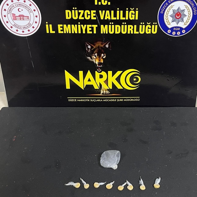 Düzce'de uyuşturucu taciri 1 şüpheli tutuklandı
