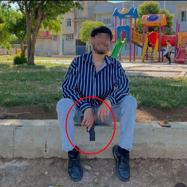 Parktaki cinayetin şüphelisi, saldırı öncesi olay yerinden silahlı fotoğraf...