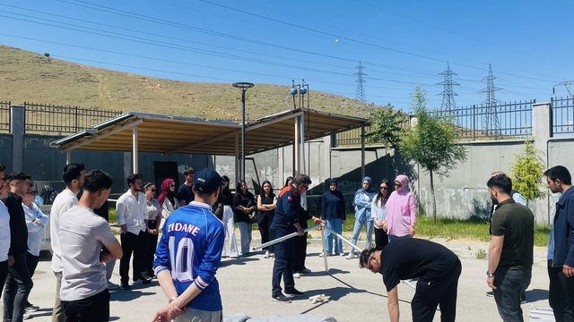 Elazığ'da öğrencilere çadır kurma ve yangın eğitimi