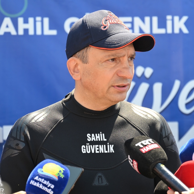 Antalya'da "Dumansız Plaj" uygulaması başlatıldı