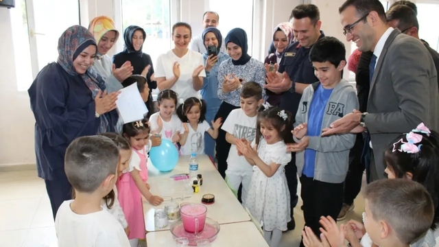 Boyabat'ta miniklerden bilim şöleni