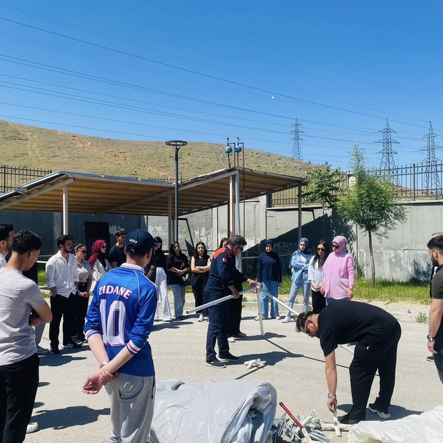 Elazığ'da öğrencilere çadır kurma ve yangın eğitimi