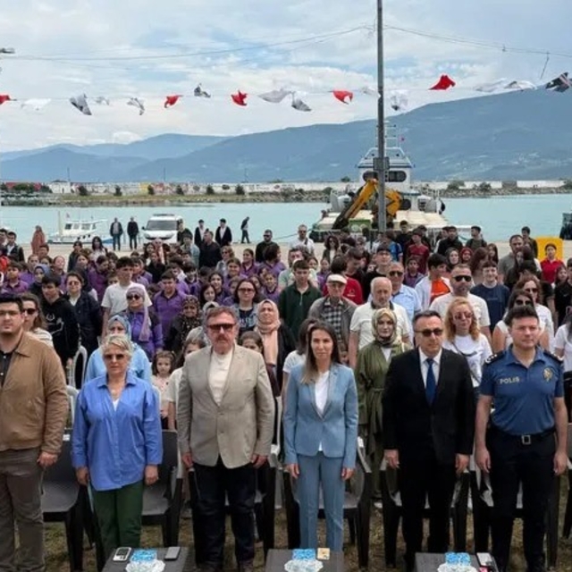 Sinop'ta çocuklar sanat, müzik ve sporla buluştu