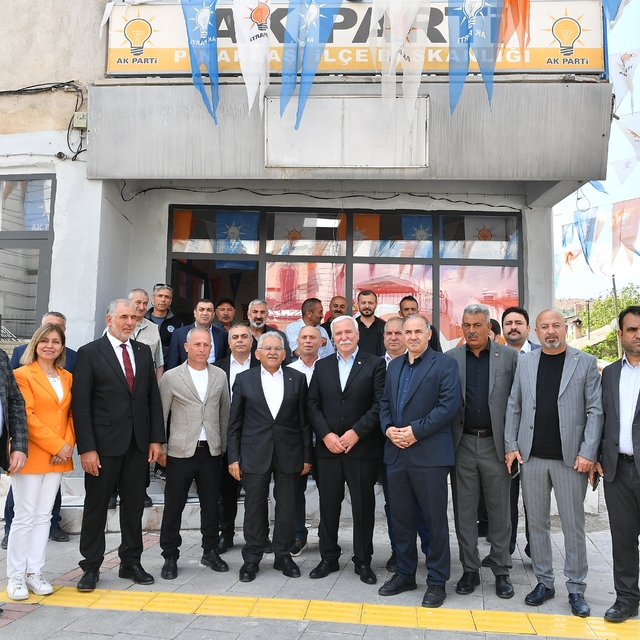 Başkan Büyükkılıç, Pınarbaşı ilçesinde ziyaretlerde bulundu