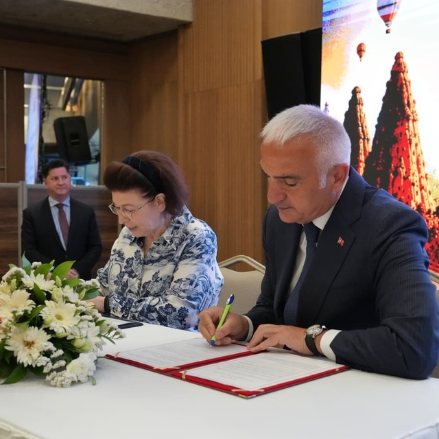 Bakan Ersoy: "Kültür varlığı kaçakçılığıyla mücadele, Türkiye ve Yunanistan...