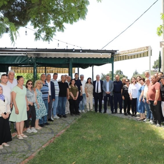 Protokol ve muhtarlar Altınoluk'ta bir araya geldi