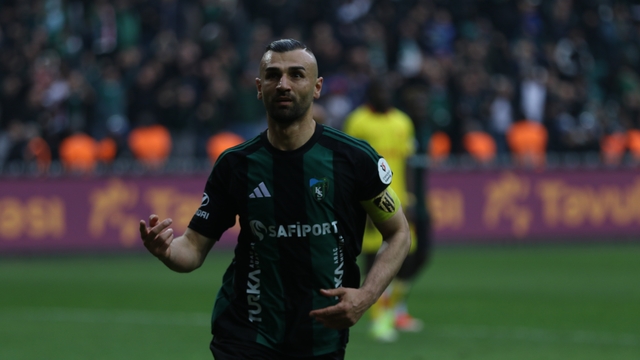 Kocaelispor'da Serdar Dursun ile yollar ayrıldı