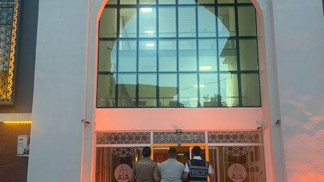 Cezaevinden firar eden ve 16 yıl kesinleşmiş hapis cezası bulunan hükümlü Ardanuç'ta yakalandı