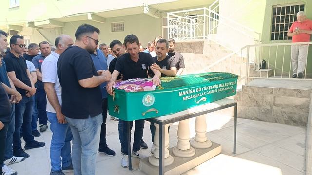 Mezuniyete giderken otobüs kazasında ölen Zehra gözyaşlarıyla uğurlandı
