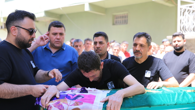 Denizli'deki otobüs kazasında ölen üniversite öğrencisinin cenazesi Manisa'da defnedildi