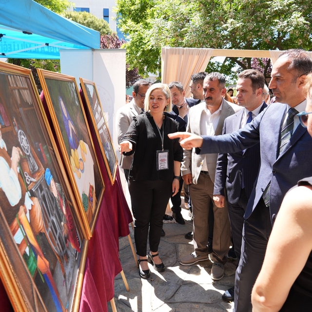 Muğla'da el emeği göz nuru eserler görücüye çıktı