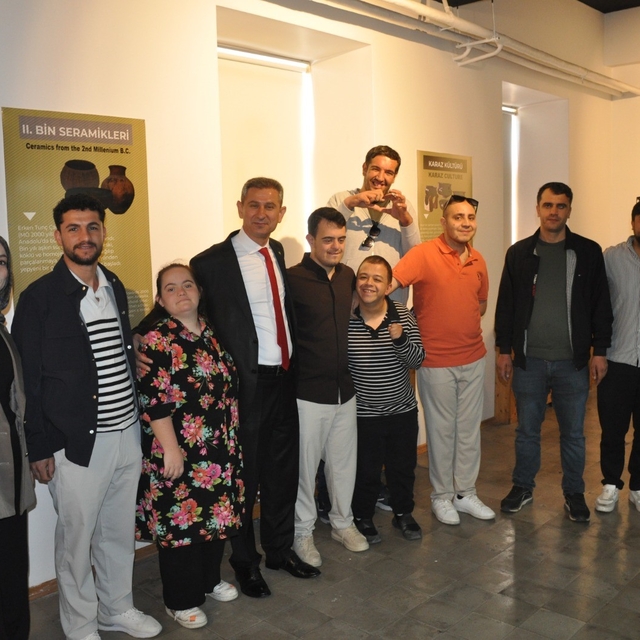 Özel bireylerden Muş Müzesi'ne ziyaret