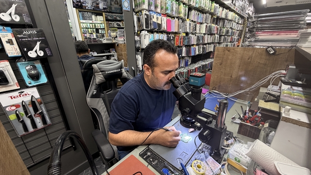 Uyurken telefonunuzu yastığın altına koymayın
Uzmanından yaz sıcaklarında cep telefonlarını korumanın püf noktaları
Cemal Kalem: "Isınan telefonu buzdolabı veya derin dondurucuya koymayın"