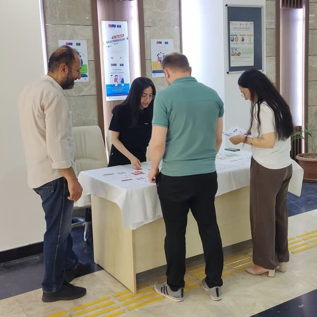 Ankara Adliyesi'nde Uzlaştırma Haftası kapsamında vatandaşlar bilgilendiril...