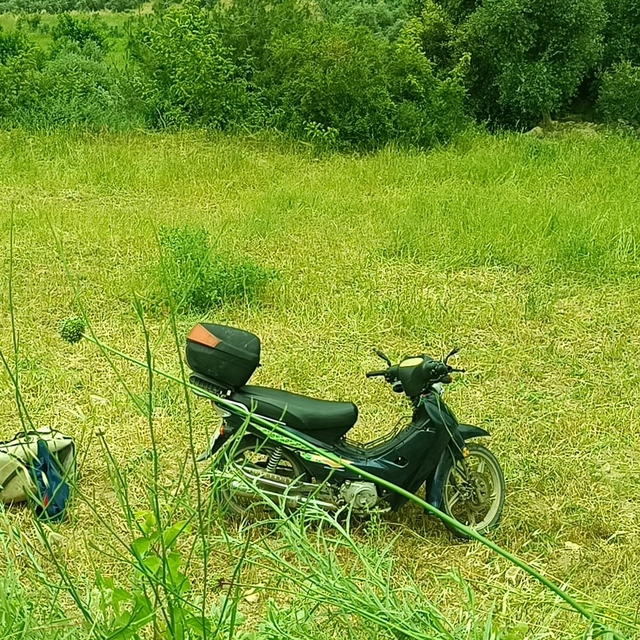 Adana'da şarampole devrilen motosikletteki 2 kişi yaralandı
