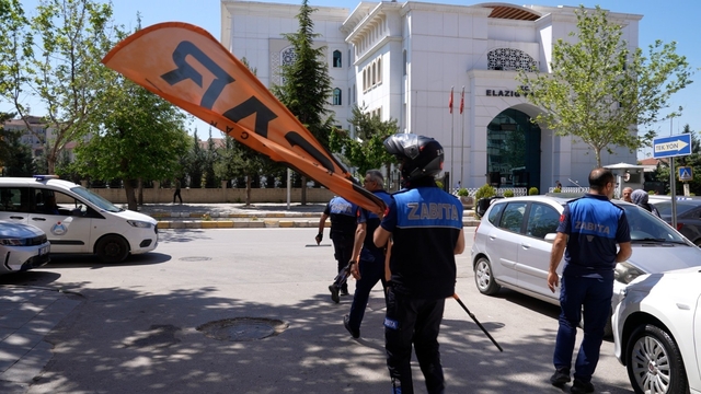Elazığ zabıtasından  kaldırım denetimi